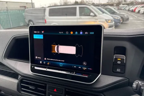 CX75JVY Volkswagen Crafter 2.0 TDI CR35 Commerce Plus Panel Van 5dr Diesel Manual FWD MWB High Roof Euro 6 (s/s) (140 ps) Thumbnail #36