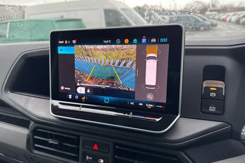 CX75JXS Volkswagen Crafter 2.0 TDI CR35 Commerce FWD LWB High Roof Euro 6 (s/s) 5dr Thumbnail #37