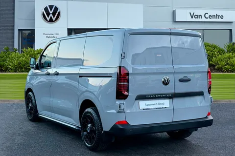 BW25AVX Volkswagen Transporter 2.0 TDI 150 Commerce Plus Van Auto-Off Road Styling Thumbnail #3