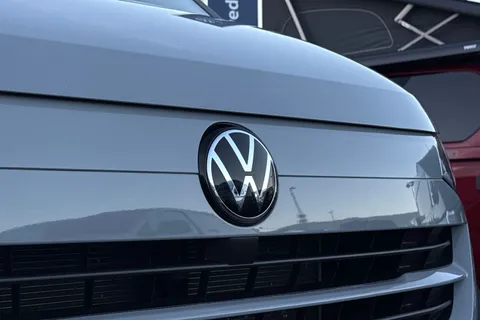 BW25AVX Volkswagen Transporter 2.0 TDI 150 Commerce Plus Van Auto-Off Road Styling Thumbnail #31