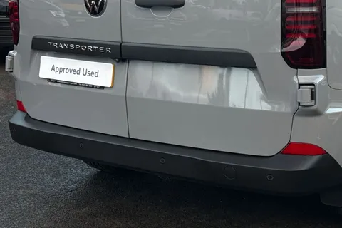 BW25AVX Volkswagen Transporter 2.0 TDI 150 Commerce Plus Van Auto-Off Road Styling Thumbnail #39