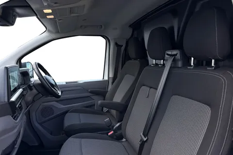 BG25EDR Volkswagen Transporter 2.0 TDI 150 Commerce Plus Van Auto Thumbnail #16