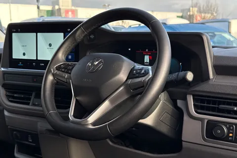 BG25EDR Volkswagen Transporter 2.0 TDI 150 Commerce Plus Van Auto Thumbnail #18