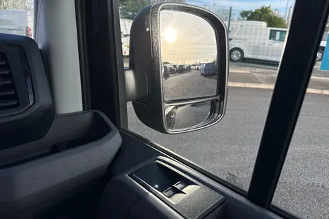 20 of 57 for Volkswagen Crafter CR30 Commerce MWB 140 PS FWD - MY25/Bus Pack/Rear Camera/Step