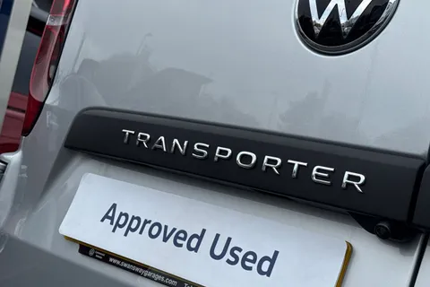 BG25EDR Volkswagen Transporter 2.0 TDI 150 Commerce Plus Van Auto Thumbnail #36