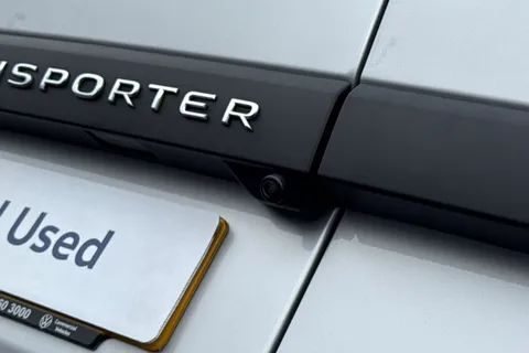 BG25EDR Volkswagen Transporter 2.0 TDI 150 Commerce Plus Van Auto Thumbnail #37