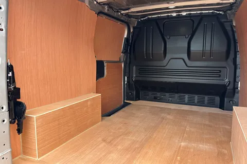 BG25EDR Volkswagen Transporter 2.0 TDI 150 Commerce Plus Van Auto Thumbnail #43