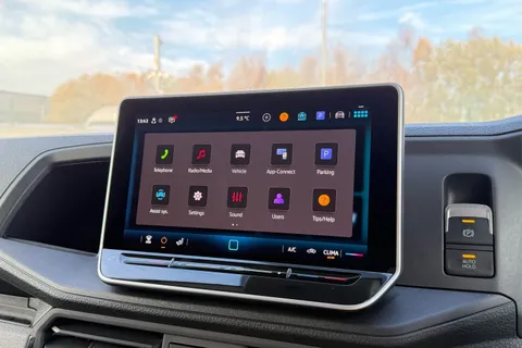 45 of 57 for Volkswagen Crafter CR30 Commerce MWB 140 PS FWD - MY25/Bus Pack/Rear Camera/Step