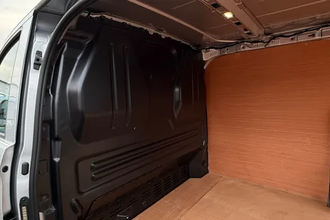 BG25EDR Volkswagen Transporter 2.0 TDI 150 Commerce Plus Van Auto Thumbnail #49
