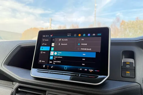 47 of 57 for Volkswagen Crafter CR30 Commerce MWB 140 PS FWD - MY25/Bus Pack/Rear Camera/Step