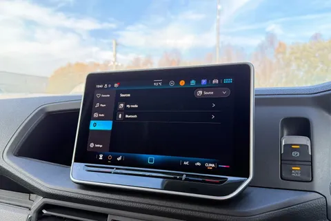 48 of 57 for Volkswagen Crafter CR30 Commerce MWB 140 PS FWD - MY25/Bus Pack/Rear Camera/Step