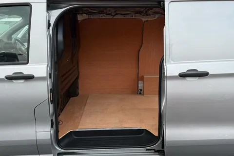 BG25EDR Volkswagen Transporter 2.0 TDI 150 Commerce Plus Van Auto Thumbnail #52