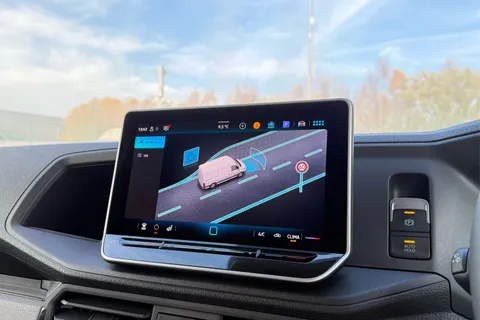 52 of 57 for Volkswagen Crafter CR30 Commerce MWB 140 PS FWD - MY25/Bus Pack/Rear Camera/Step