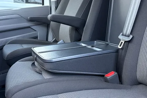 BG25EDR Volkswagen Transporter 2.0 TDI 150 Commerce Plus Van Auto Thumbnail #55