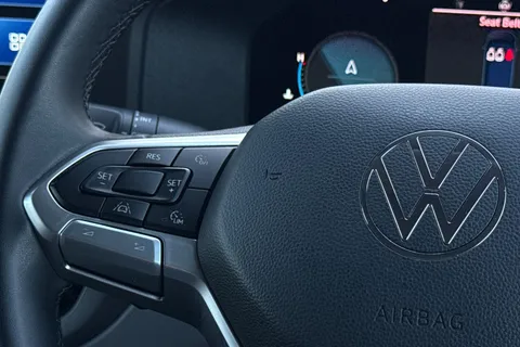 BG25EDR Volkswagen Transporter 2.0 TDI 150 Commerce Plus Van Auto Thumbnail #57