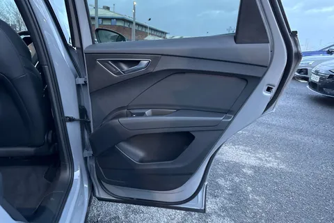 SN73BAW Audi Q4 e-tron Q4  S line 40 e-tron  150,00 kW Thumbnail #41