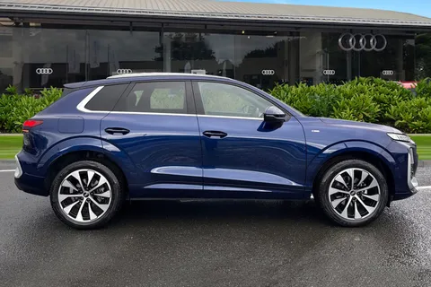 PX75KME Audi Q3 SUV S line TFSI 150 PS S tronic Thumbnail #4