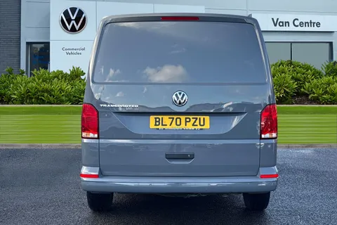 BL70PZU Volkswagen Transporter 2.0TDI 110ps T28 Highline BMT SWB-NO VAT Thumbnail #4