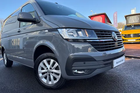 BL70PZU Volkswagen Transporter 2.0TDI 110ps T28 Highline BMT SWB-NO VAT Thumbnail #8