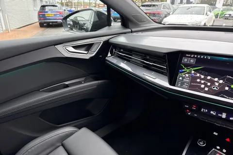 PX75KKU Audi Q4 e-tron Q4  Black Edition 35 e-tron  125,00 kW Thumbnail #20