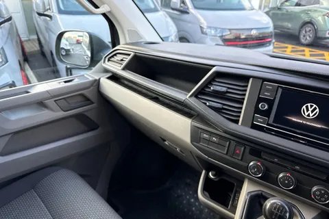 BL70PZU Volkswagen Transporter 2.0TDI 110ps T28 Highline BMT SWB-NO VAT Thumbnail #19