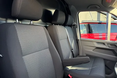 BL70PZU Volkswagen Transporter 2.0TDI 110ps T28 Highline BMT SWB-NO VAT Thumbnail #23