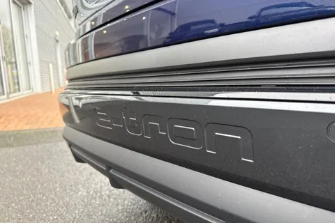 PX75KKU Audi Q4 e-tron Q4  Black Edition 35 e-tron  125,00 kW Thumbnail #33