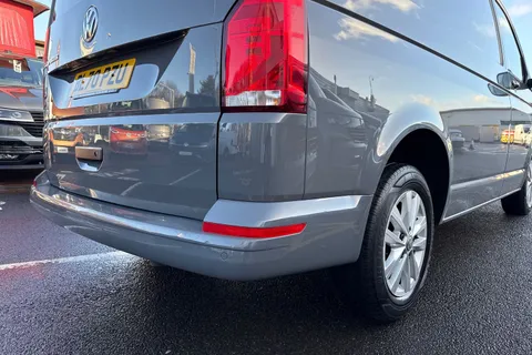 BL70PZU Volkswagen Transporter 2.0TDI 110ps T28 Highline BMT SWB-NO VAT Thumbnail #33