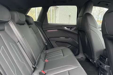 PX75KKU Audi Q4 e-tron Q4  Black Edition 35 e-tron  125,00 kW Thumbnail #37