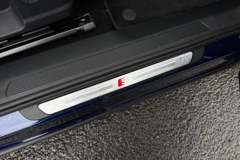 PX75KKU Audi Q4 e-tron Q4  Black Edition 35 e-tron  125,00 kW Thumbnail #43