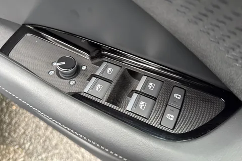 PX75KME Audi Q3 SUV S line TFSI 150 PS S tronic Thumbnail #48