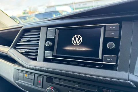 BL70PZU Volkswagen Transporter 2.0TDI 110ps T28 Highline BMT SWB-NO VAT Thumbnail #44