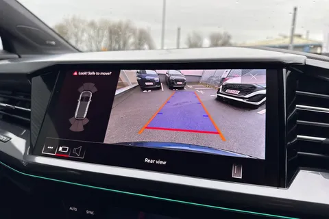 PX75KKU Audi Q4 e-tron Q4  Black Edition 35 e-tron  125,00 kW Thumbnail #54