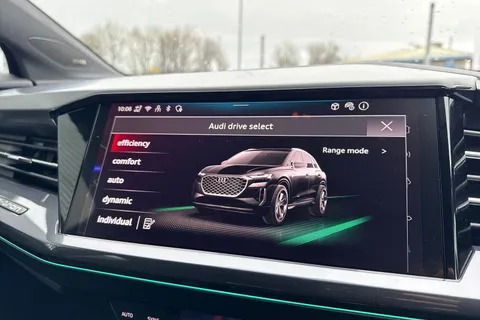 PX75KKU Audi Q4 e-tron Q4  Black Edition 35 e-tron  125,00 kW Thumbnail #56