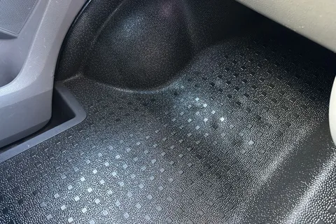 BL70PZU Volkswagen Transporter 2.0TDI 110ps T28 Highline BMT SWB-NO VAT Thumbnail #56