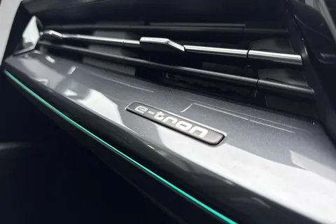 PX75KKU Audi Q4 e-tron Q4  Black Edition 35 e-tron  125,00 kW Thumbnail #59