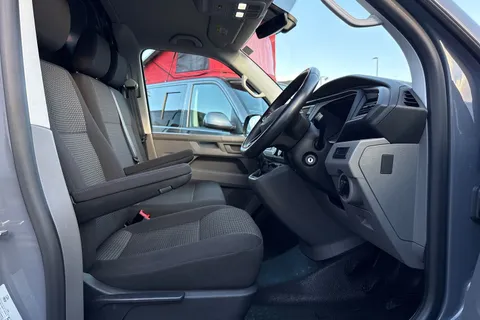 BL70PZU Volkswagen Transporter 2.0TDI 110ps T28 Highline BMT SWB-NO VAT Thumbnail #59