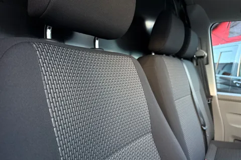 BL70PZU Volkswagen Transporter 2.0TDI 110ps T28 Highline BMT SWB-NO VAT Thumbnail #60