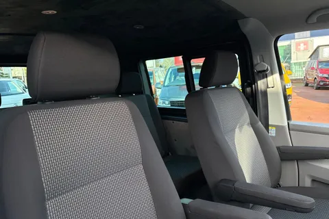 VE72JXG Volkswagen Transporter 2.0 TDI 150 Highline Kombi Van DSG-LV Kit Thumbnail #24