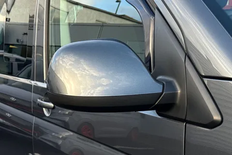 VE72JXG Volkswagen Transporter 2.0 TDI 150 Highline Kombi Van DSG-LV Kit Thumbnail #27