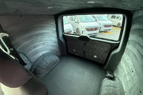 VE72JXG Volkswagen Transporter 2.0 TDI 150 Highline Kombi Van DSG-LV Kit Thumbnail #45