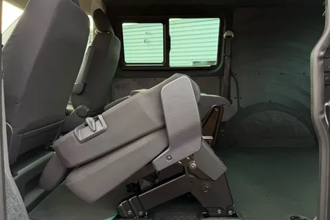 VE72JXG Volkswagen Transporter 2.0 TDI 150 Highline Kombi Van DSG-LV Kit Thumbnail #50