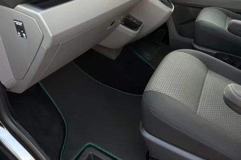 VE72JXG Volkswagen Transporter 2.0 TDI 150 Highline Kombi Van DSG-LV Kit Thumbnail #52