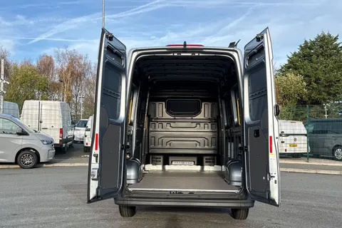 DF75ULX Volkswagen Crafter CR35 Commerce Plus MWB 140 PS FWD  - MY25/Rear Camera Thumbnail #6