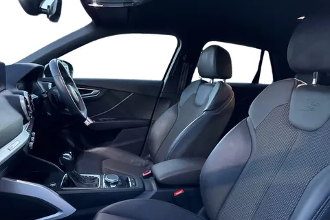 PX22NTJ Audi Q2 Black Edition 35 TFSI  150 PS S tronic Thumbnail #12