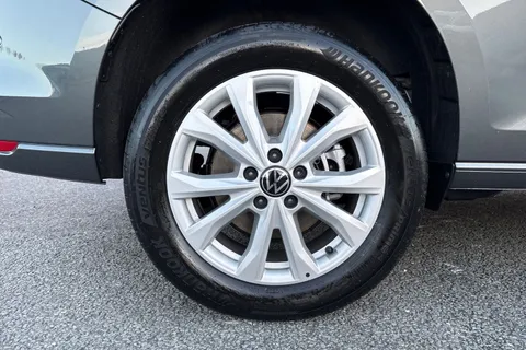 DF75MGJ Volkswagen Caddy 1.5 eHybrid 150 Commerce Pro Van DSG [Tech] Thumbnail #10