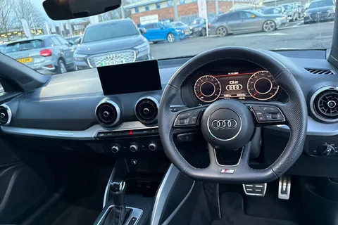 PX22NTJ Audi Q2 Black Edition 35 TFSI  150 PS S tronic Thumbnail #14