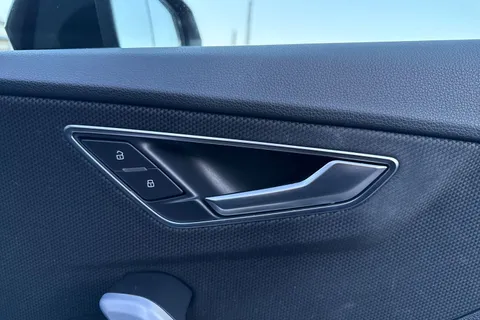 PX22NTJ Audi Q2 Black Edition 35 TFSI  150 PS S tronic Thumbnail #19