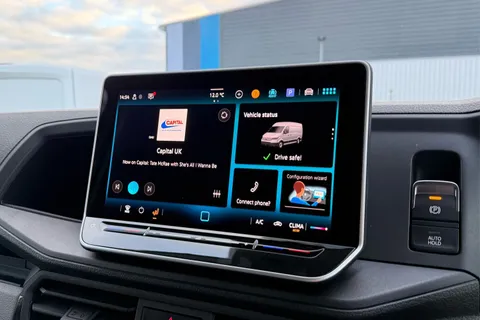 DF75TYH Volkswagen Crafter CR35 Panel van Commerce Plus LWB Maxi 140 PS 2.0 TDI 8sp Auto- Camera/Step Thumbnail #16