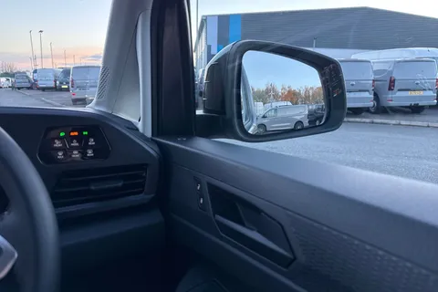 DF75MGJ Volkswagen Caddy 1.5 eHybrid 150 Commerce Pro Van DSG [Tech] Thumbnail #20